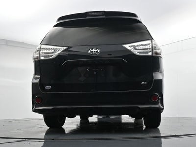 2019 Toyota Sienna SE 8 Passenger