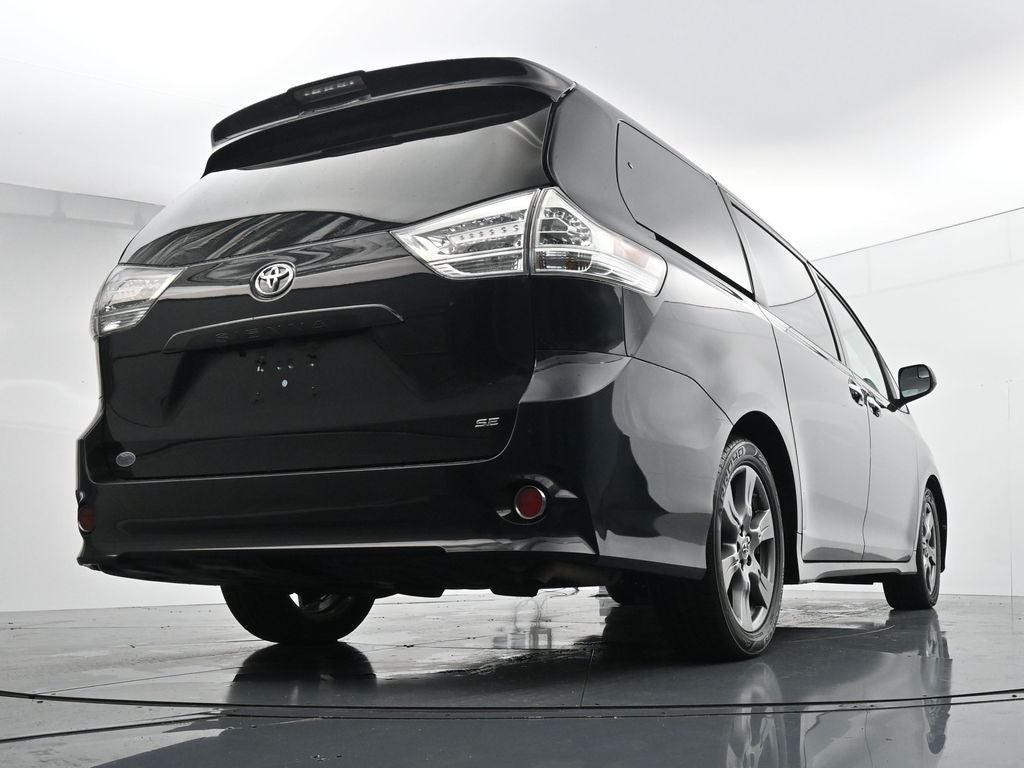2019 Toyota Sienna SE 8 Passenger