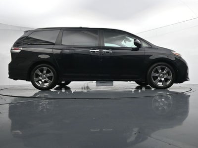2019 Toyota Sienna SE 8 Passenger