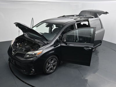 2019 Toyota Sienna SE 8 Passenger