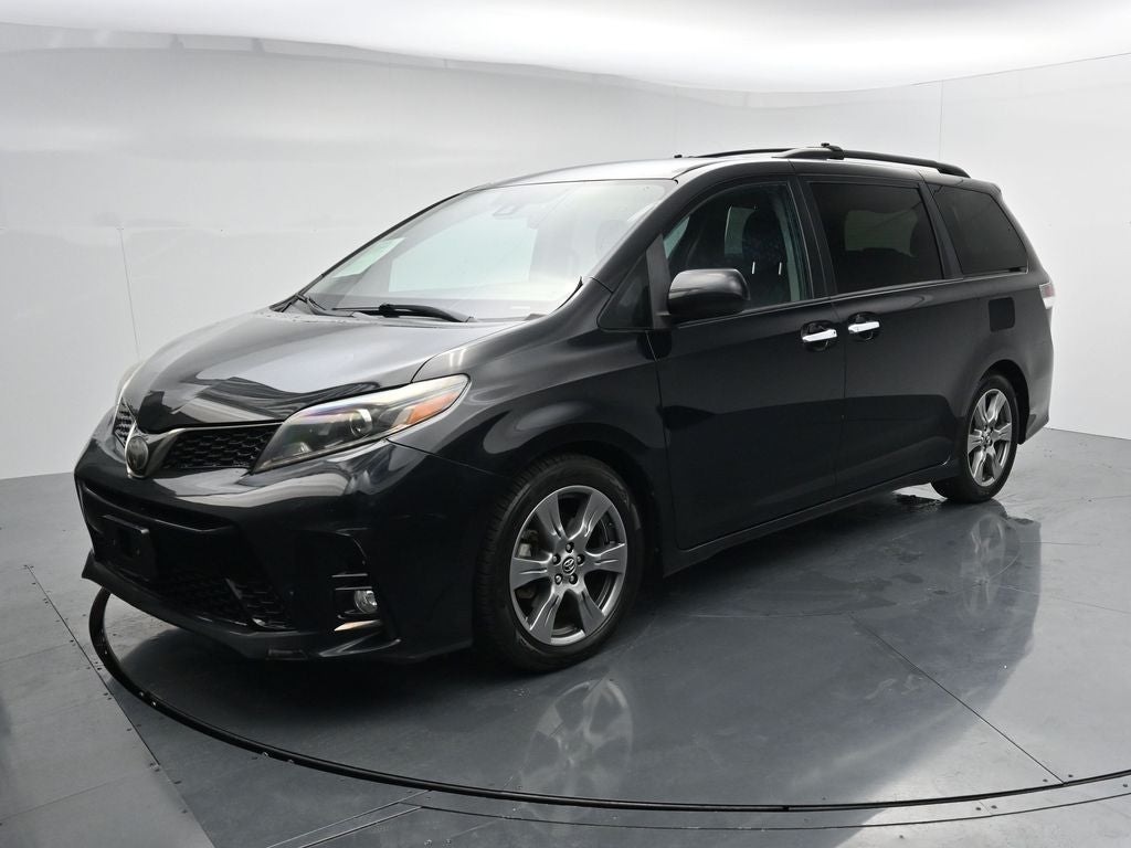 2019 Toyota Sienna SE 8 Passenger
