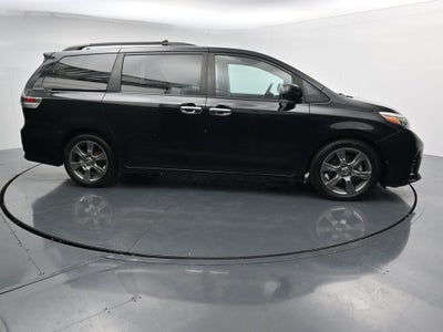 2019 Toyota Sienna SE 8 Passenger
