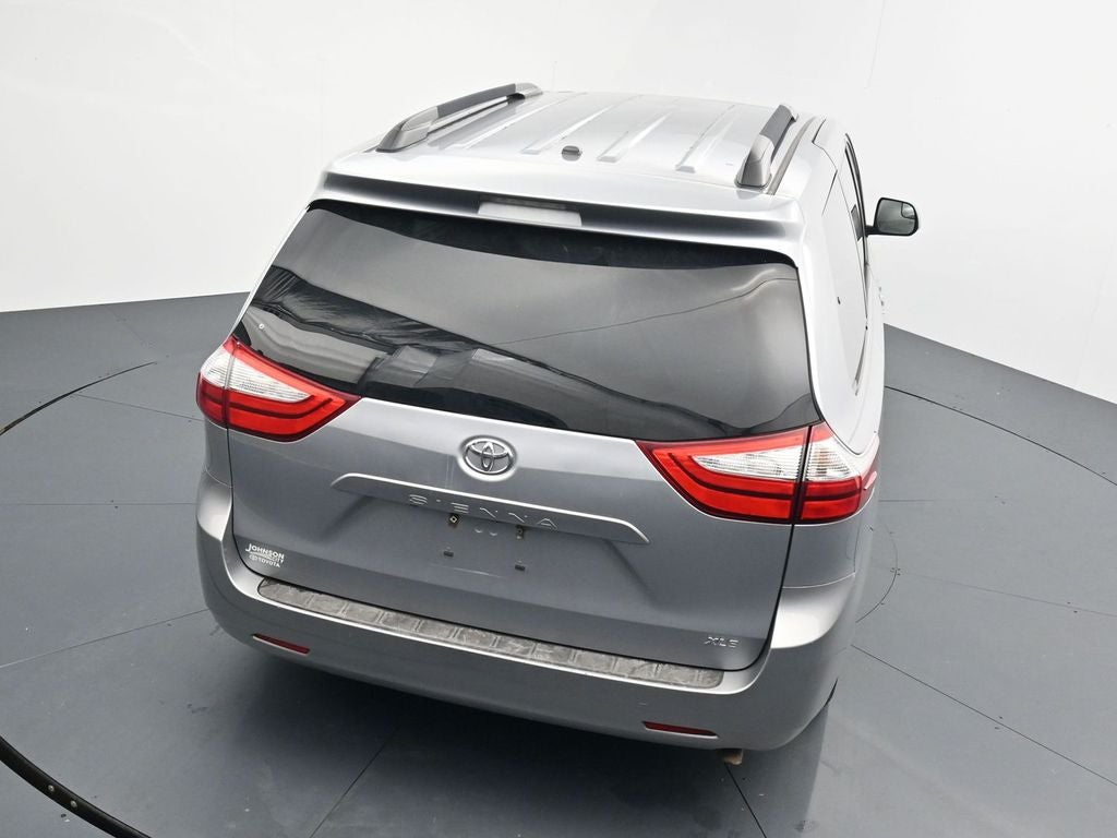 2015 Toyota Sienna XLE 8 Passenger