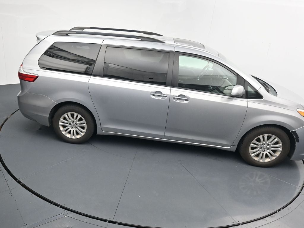 2015 Toyota Sienna XLE 8 Passenger