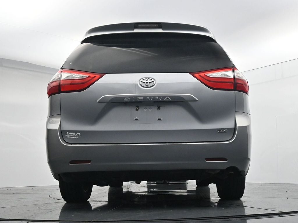 2015 Toyota Sienna XLE 8 Passenger