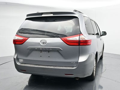 2015 Toyota Sienna XLE 8 Passenger