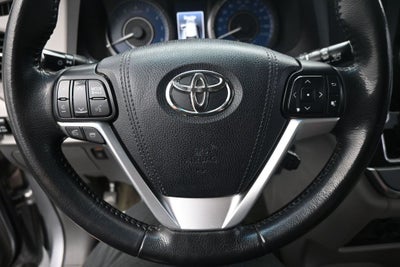 2016 Toyota Sienna XLE 8 Passenger