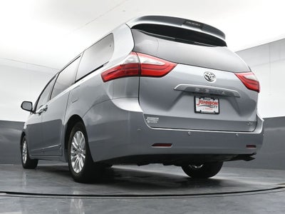 2016 Toyota Sienna XLE 8 Passenger