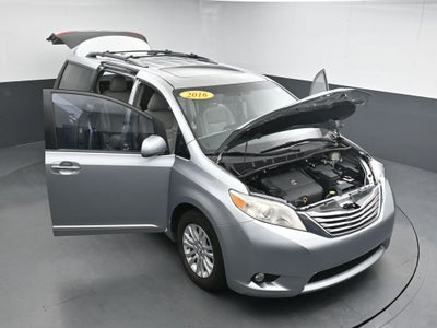 2016 Toyota Sienna XLE 8 Passenger