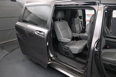 2024 Toyota Sienna XLE 8 Passenger