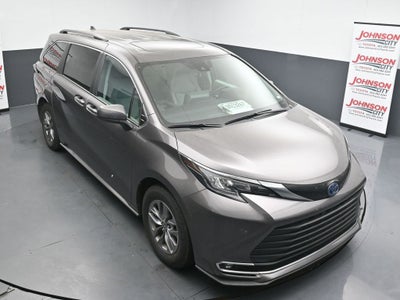 2024 Toyota Sienna XLE 8 Passenger