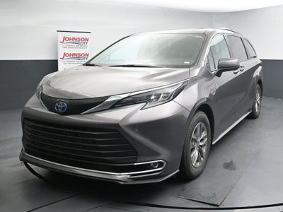 2024 Toyota Sienna XLE 8 Passenger