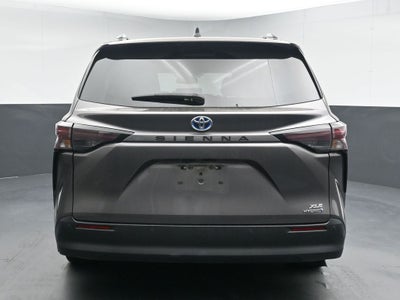 2024 Toyota Sienna XLE 8 Passenger