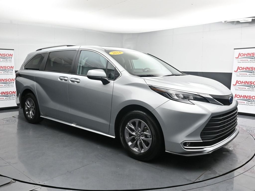 2024 Toyota Sienna XLE