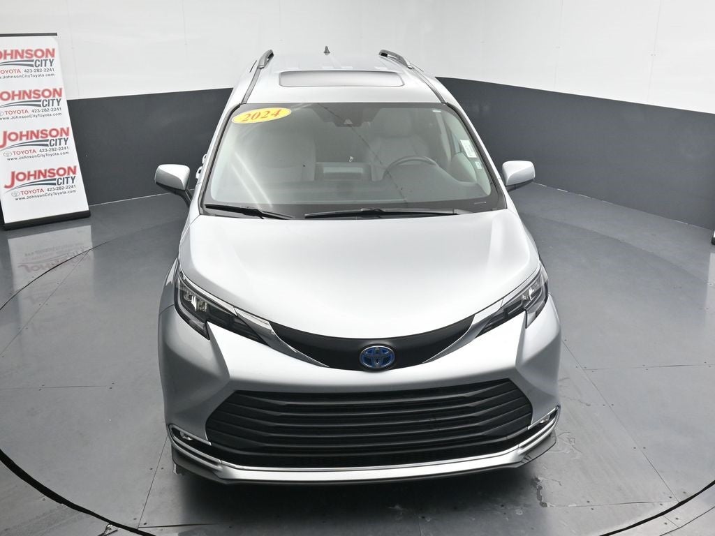 2024 Toyota Sienna XLE