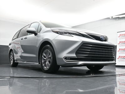 2024 Toyota Sienna XLE