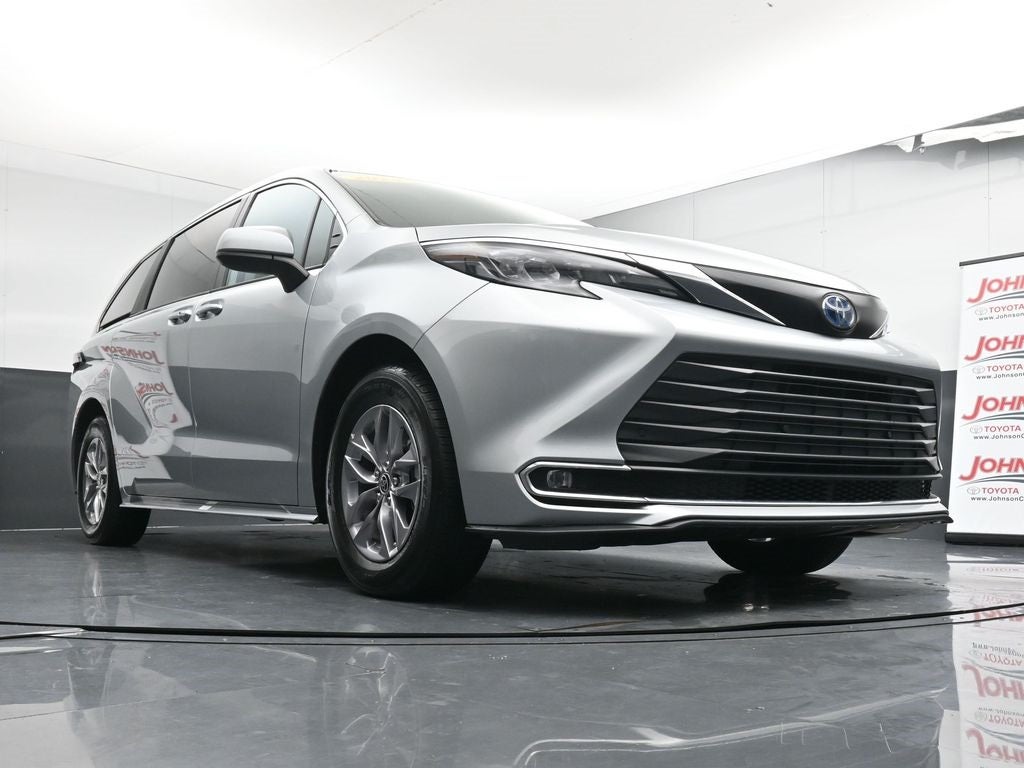 2024 Toyota Sienna XLE