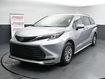 2024 Toyota Sienna XLE