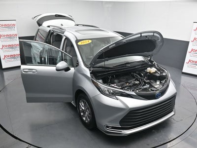 2024 Toyota Sienna XLE