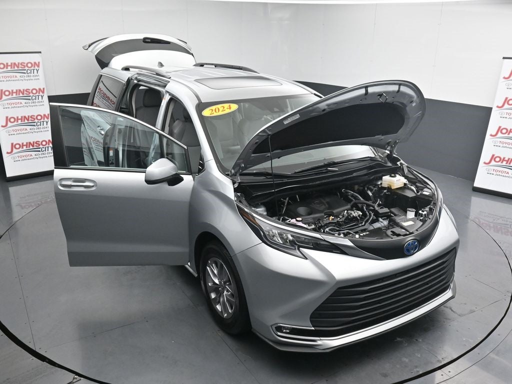2024 Toyota Sienna XLE
