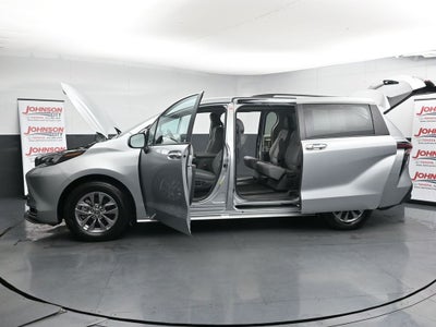 2024 Toyota Sienna XLE