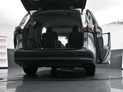 2024 Toyota Sienna XLE