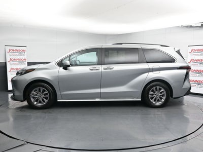 2024 Toyota Sienna XLE