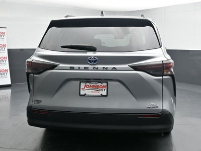 2024 Toyota Sienna XLE