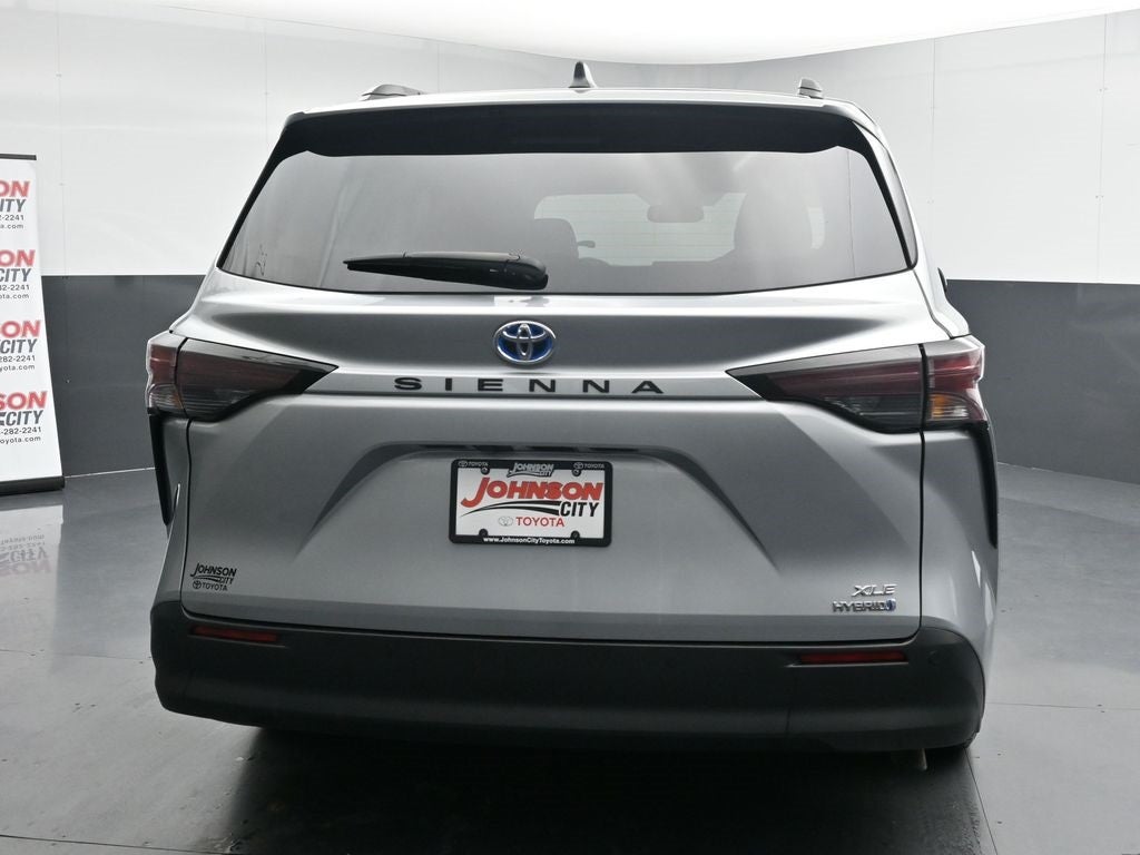2024 Toyota Sienna XLE