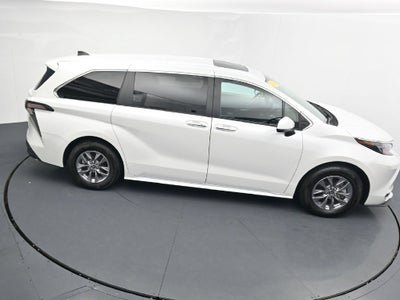 2024 Toyota Sienna XLE 8 Passenger