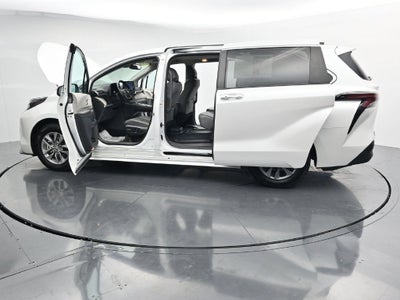 2024 Toyota Sienna XLE 8 Passenger