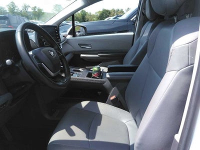 2024 Toyota Sienna XLE 8 Passenger