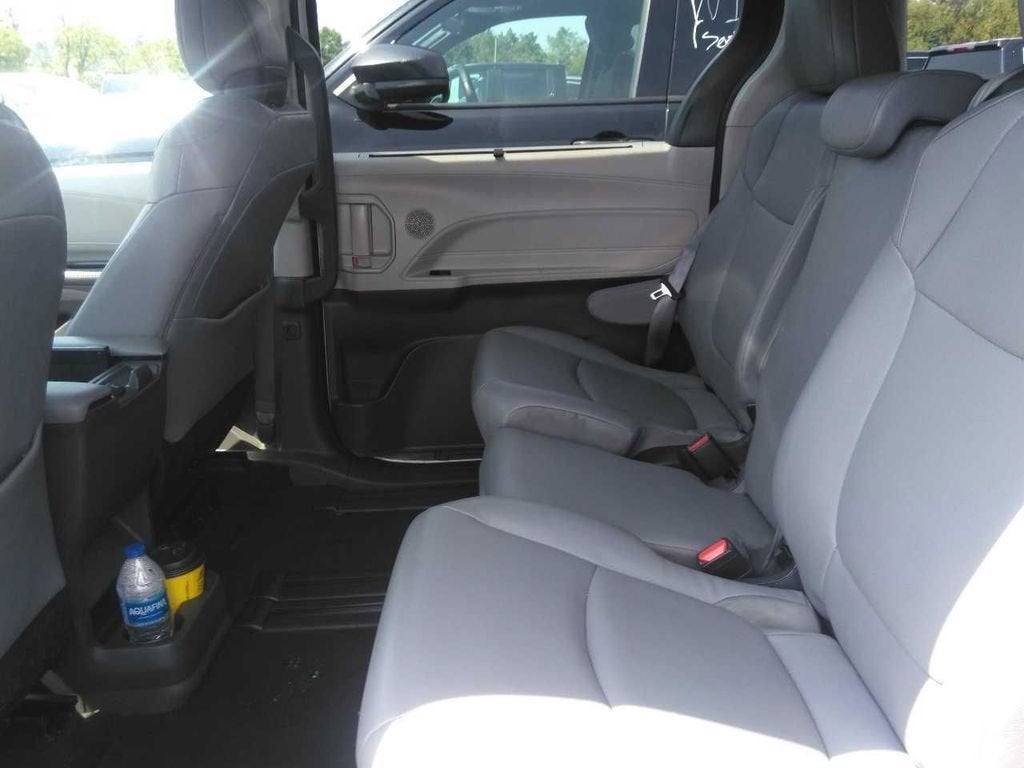 2024 Toyota Sienna XLE 8 Passenger