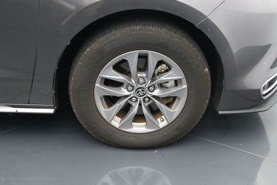 2024 Toyota Sienna XLE 8 Passenger