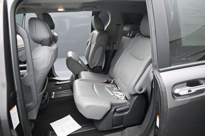 2024 Toyota Sienna XLE 8 Passenger