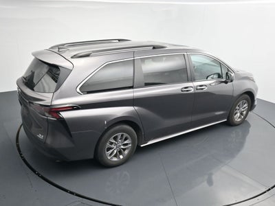 2024 Toyota Sienna XLE 8 Passenger