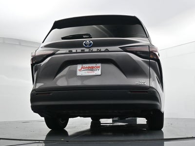 2024 Toyota Sienna XLE 8 Passenger