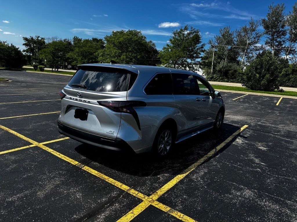 2023 Toyota Sienna XLE 7 Passenger