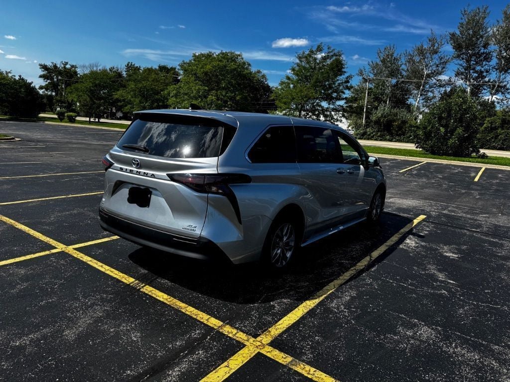 2023 Toyota Sienna XLE 7 Passenger