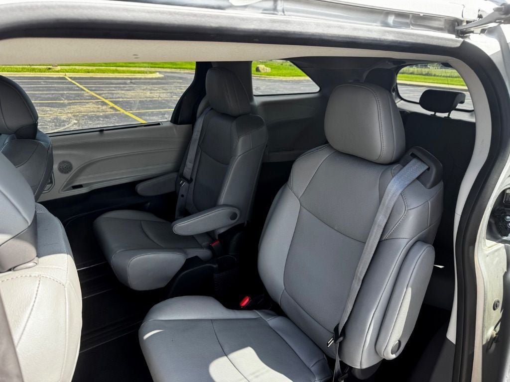 2023 Toyota Sienna XLE 7 Passenger
