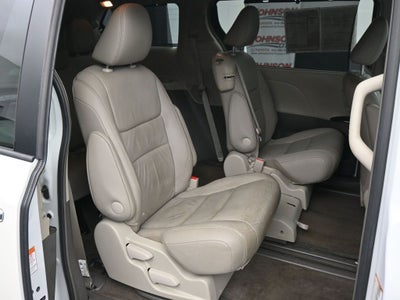 2017 Toyota Sienna XLE 7 Passenger