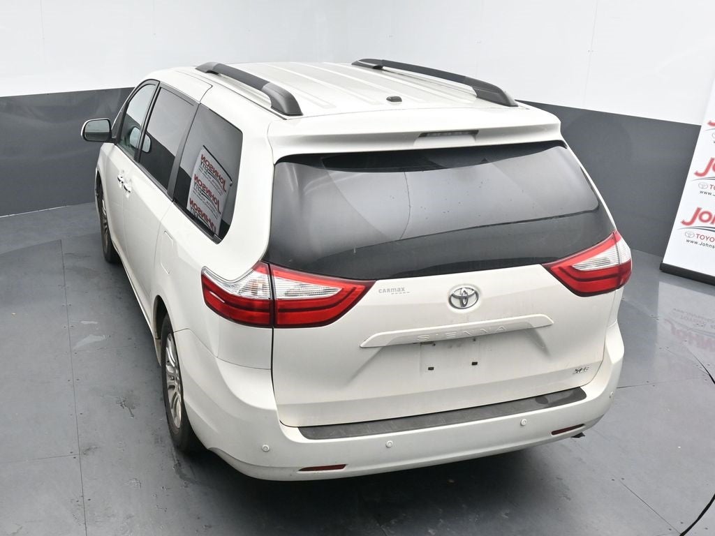 2017 Toyota Sienna XLE 7 Passenger