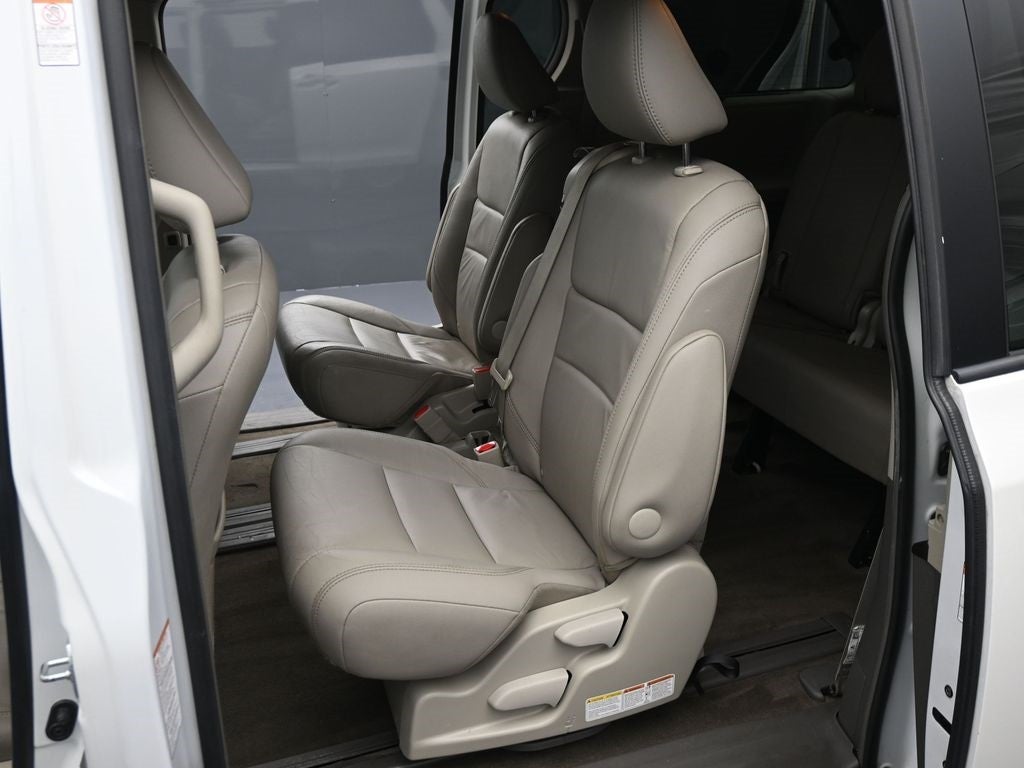 2017 Toyota Sienna XLE 7 Passenger