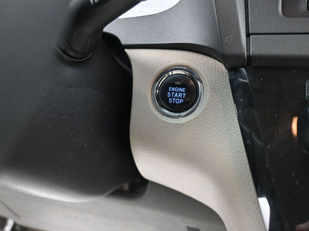 2017 Toyota Sienna XLE 7 Passenger