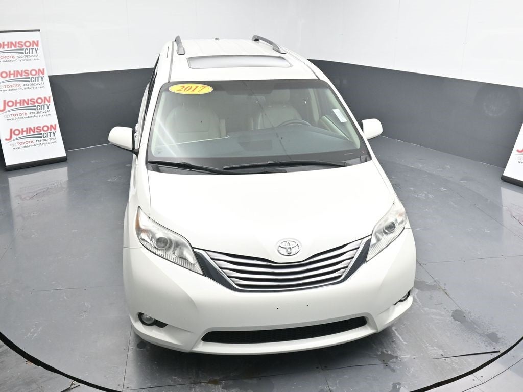 2017 Toyota Sienna XLE 7 Passenger