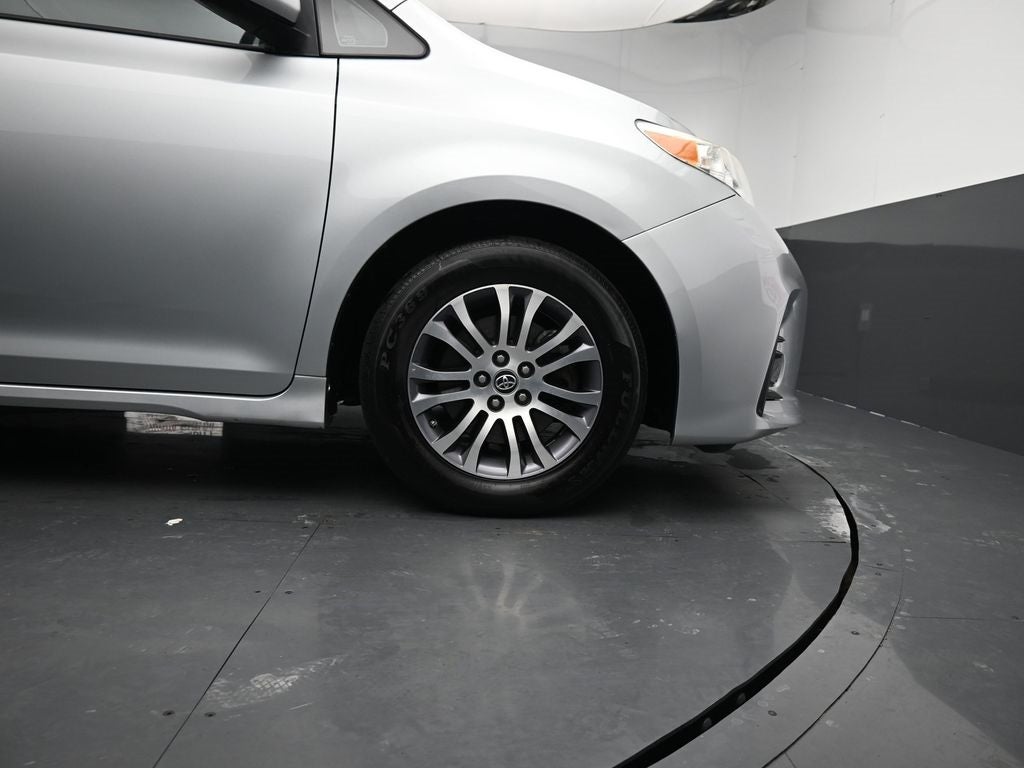 2019 Toyota Sienna XLE 7 Passenger
