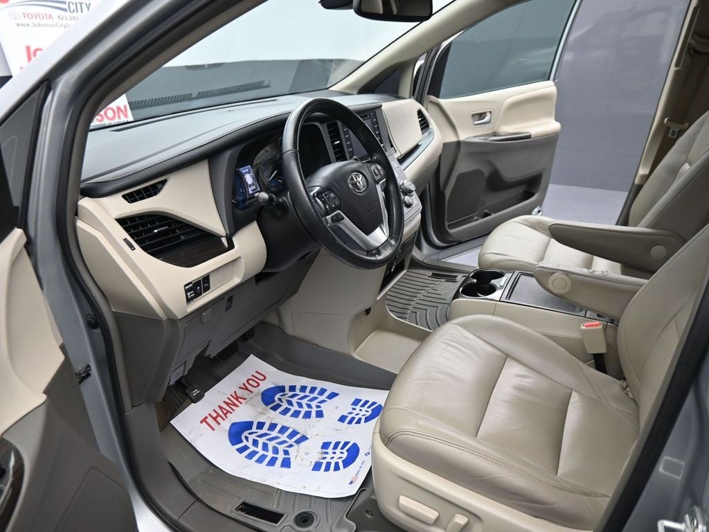 2019 Toyota Sienna XLE 7 Passenger