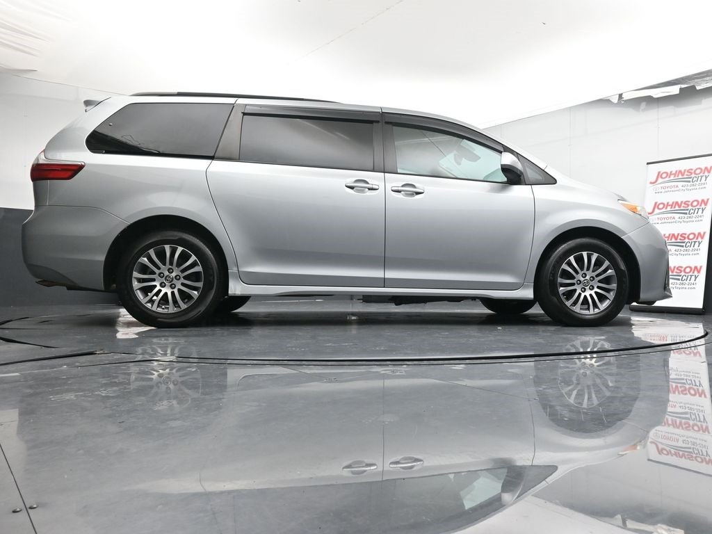2019 Toyota Sienna XLE 7 Passenger