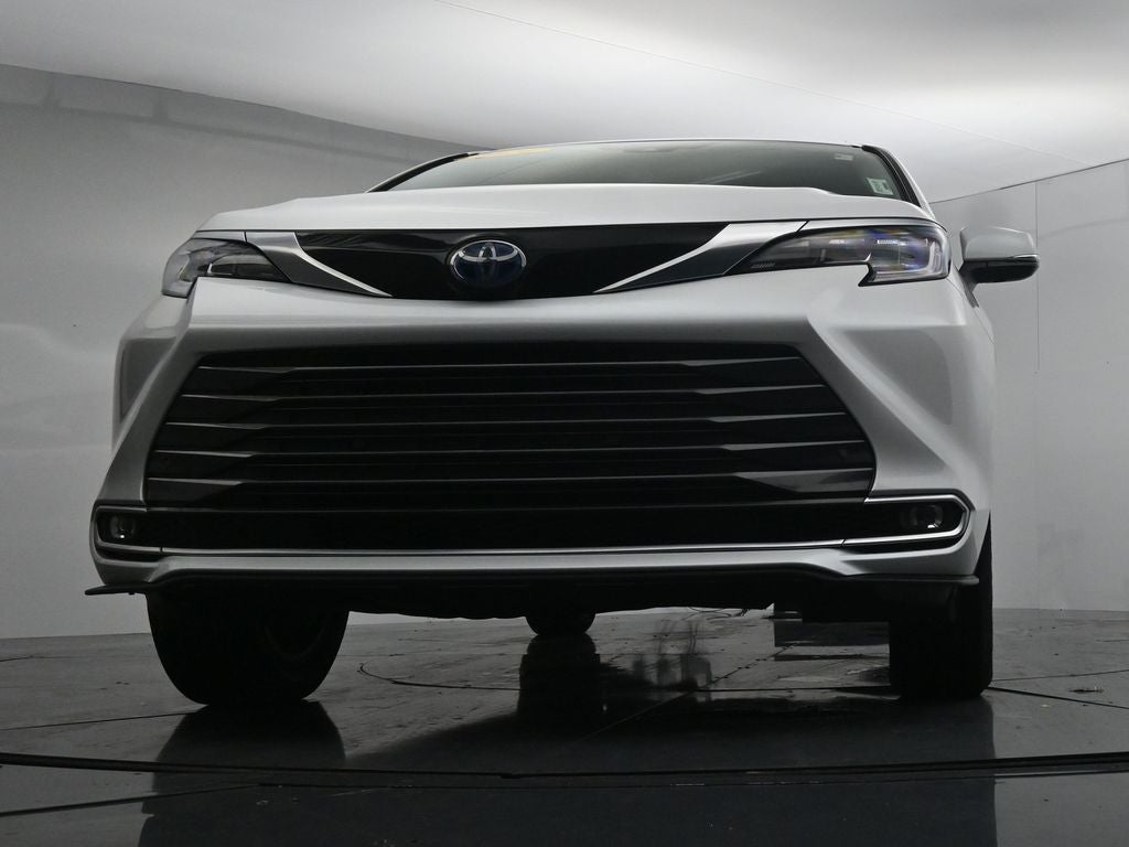 2024 Toyota Sienna Limited 7 Passenger