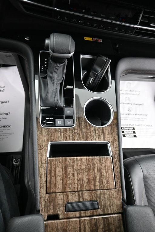 2025 Toyota Sienna Limited 7 Passenger